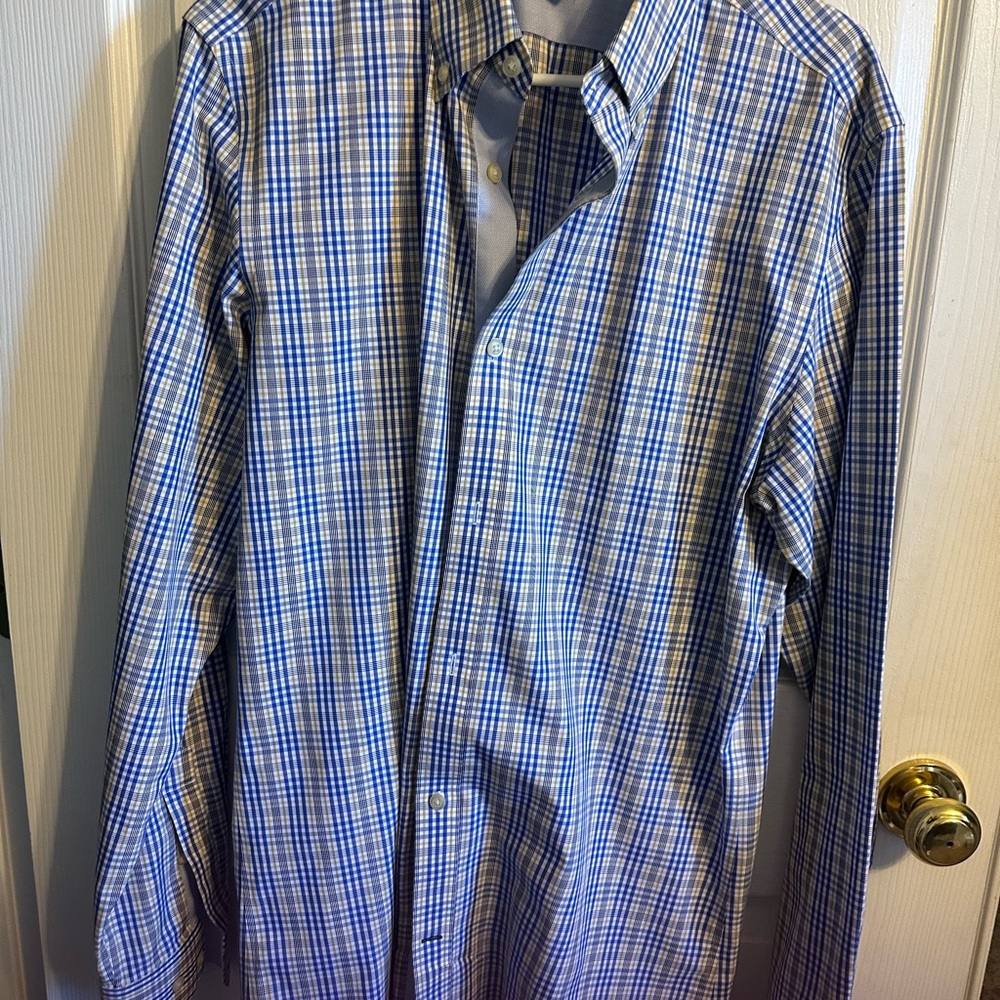 Banana Republic Men's Blue and White Plaid Shirt